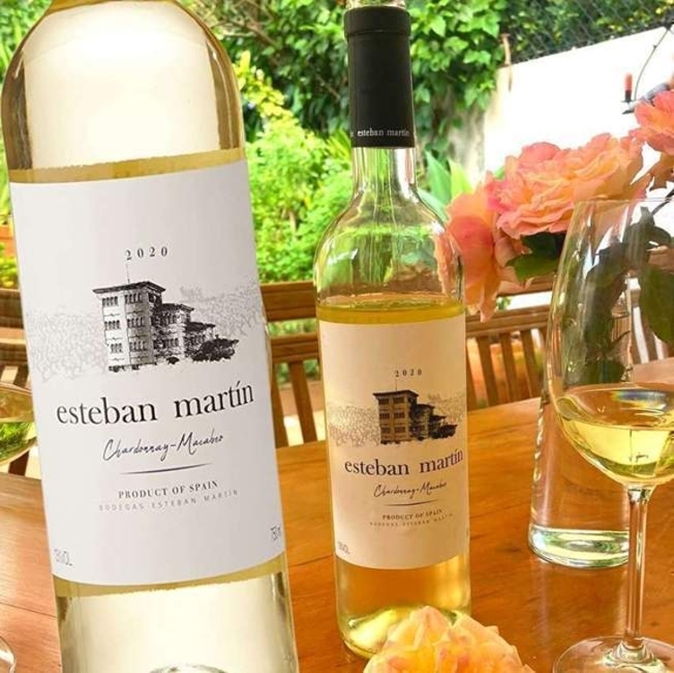 Bodegas Esteban Martin Vinho Branco Esteban Martín D.O.P. Cariñena Chardonnay Macabeo Blanco 750 Ml Chardonnay Bodegas Esteban Martin Vinho Branco Esteban Martín D.O.P. Cariñena Chardonnay Macabeo Blanco 750 Ml Chardonnay