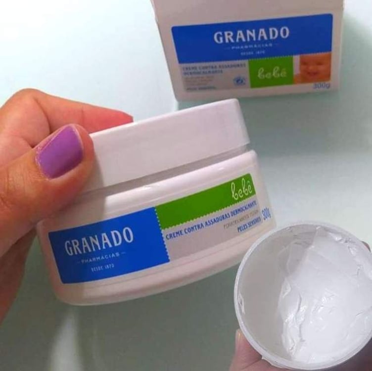 Granado - Creme Assaduras Dermocalmante Bebe Pele Sensíveis 300g Granado - Creme Assaduras Dermocalmante Bebe Pele Sensíveis 300g