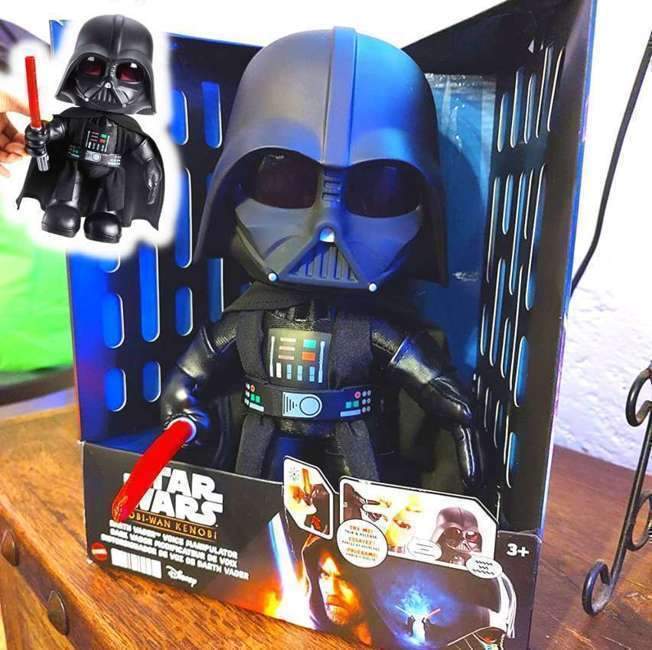 Star Wars Pelúcia Brinquedo de pelúcia Darth Vader com Sons, Modelo: HJW21, Cor: Multicolorido Star Wars Pelúcia Brinquedo de pelúcia Darth Vader com Sons, Modelo: HJW21, Cor: Multicolorido