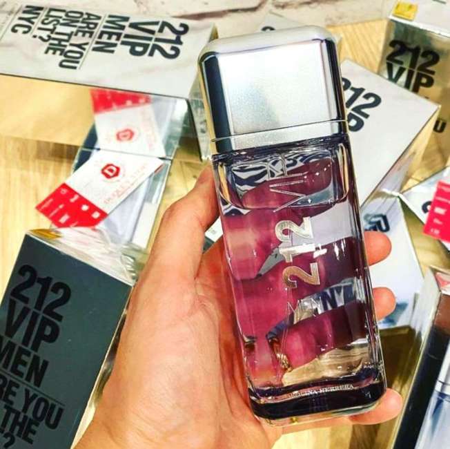 Carolina Herrera 212 Vip Men - Edt 200ml Carolina Herrera 212 Vip Men - Edt 200ml