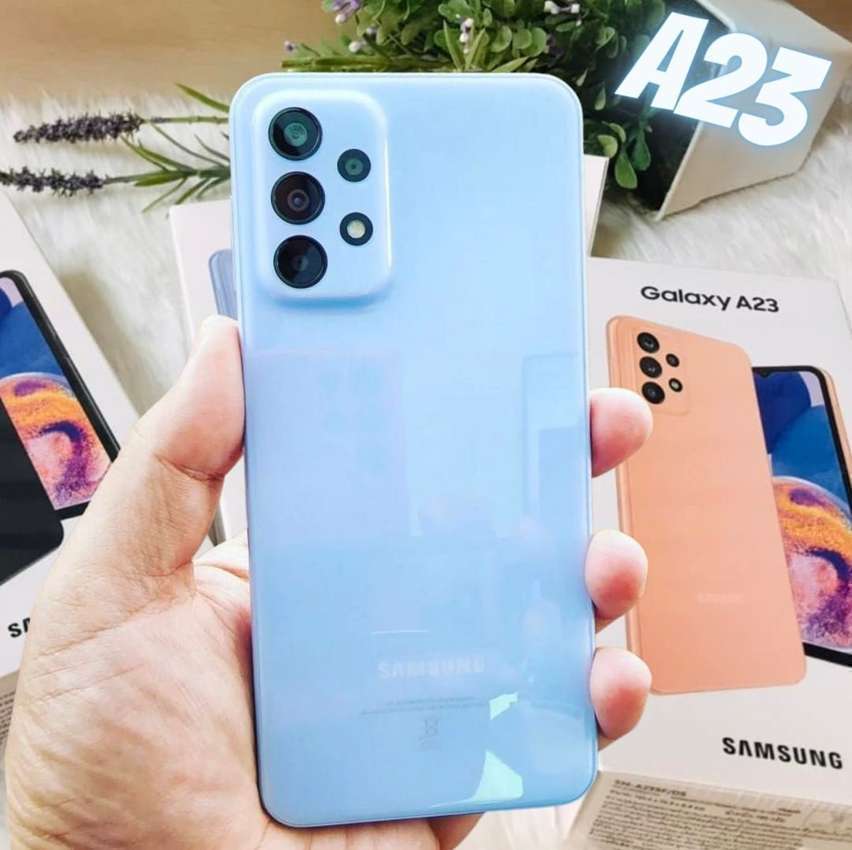 Smartphone Samsung Galaxy A23 128GB Branco 5G Octa-Core 4GB RAM 6,6” Câm. Quádrupla + Selfie 8MP Smartphone Samsung Galaxy A23 128GB Branco 5G Octa-Core 4GB RAM 6,6” Câm. Quádrupla + Selfie 8MP