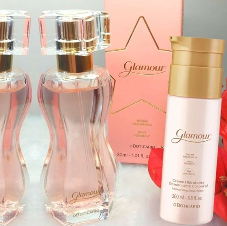 Presente Dia Das Mães Glamour: Colônia 30ml + Body Spray 100ml Presente Dia Das Mães Glamour: Colônia 30ml + Body Spray 100ml