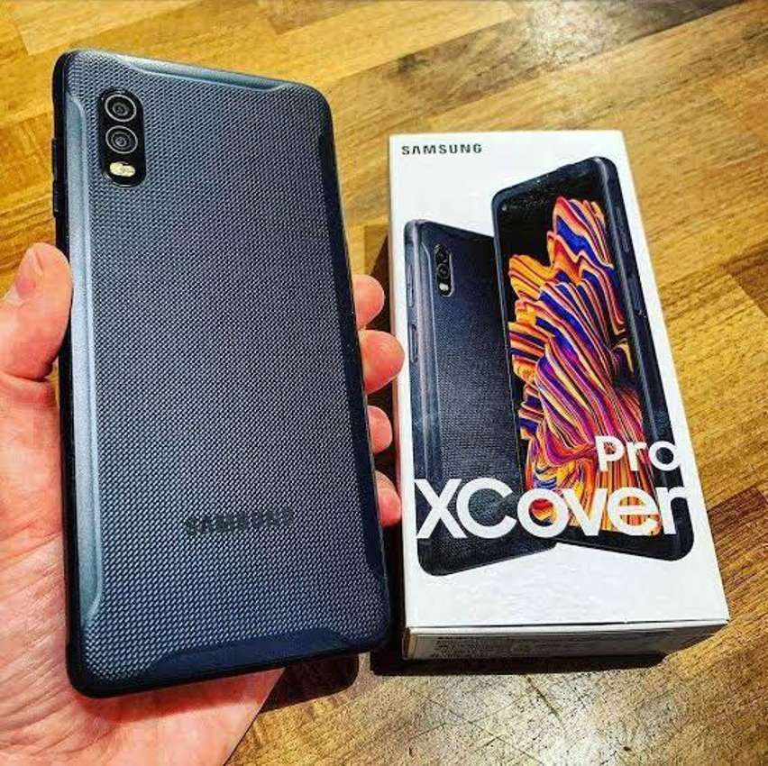 Smartphone Samsung Galaxy Xcover Pro Preto 64GB, 4GB RAM, Tela Infinita de 6.3”, Câmera Traseira Dupla, Android 10 e Processador Octa-Core Smartphone Samsung Galaxy Xcover Pro Preto 64GB, 4GB RAM, Tela Infinita de 6.3”, Câmera Traseira Dupla, Android 10 e Processador Octa-Core