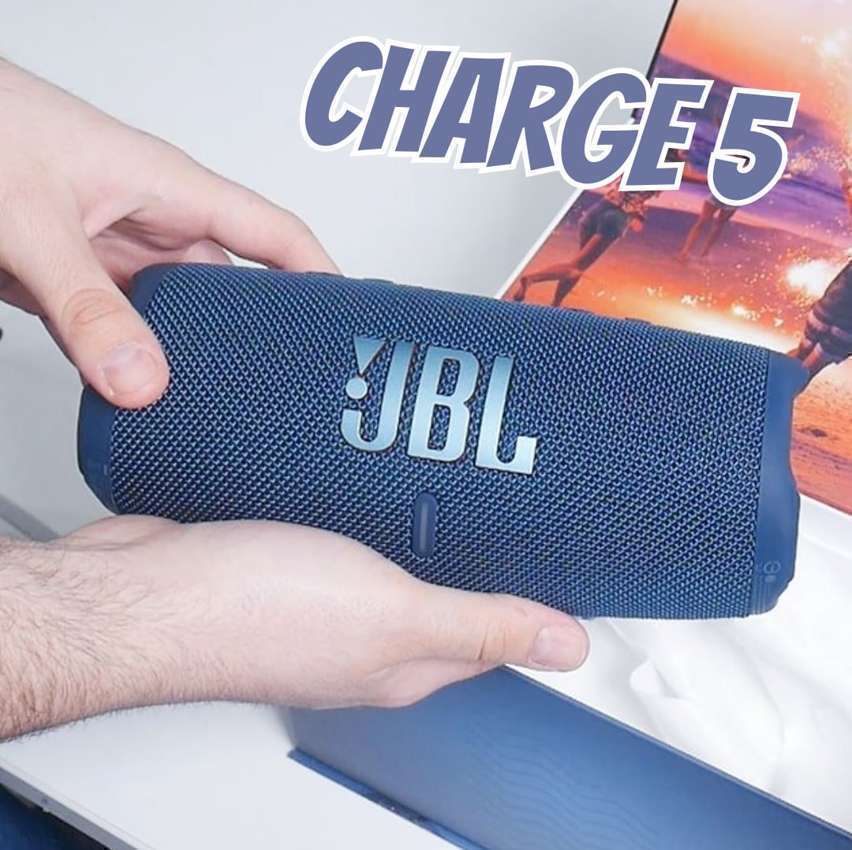 Caixa de Som JBL Charge 5, 30W RMS, Bluetooth, USB-C, Resistente à Água, Azul - 28913427 Caixa de Som JBL Charge 5, 30W RMS, Bluetooth, USB-C, Resistente à Água, Azul - 28913427