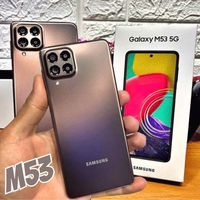 Smartphone Samsung Galaxy M53 5G 128GB 5G Wi-Fi Tela 6.7'' Dual Chip 8GB RAM Câmera + Selfie 32MP - Marrom Smartphone Samsung Galaxy M53 5G 128GB 5G Wi-Fi Tela 6.7'' Dual Chip 8GB RAM Câmera + Selfie 32MP - Marrom