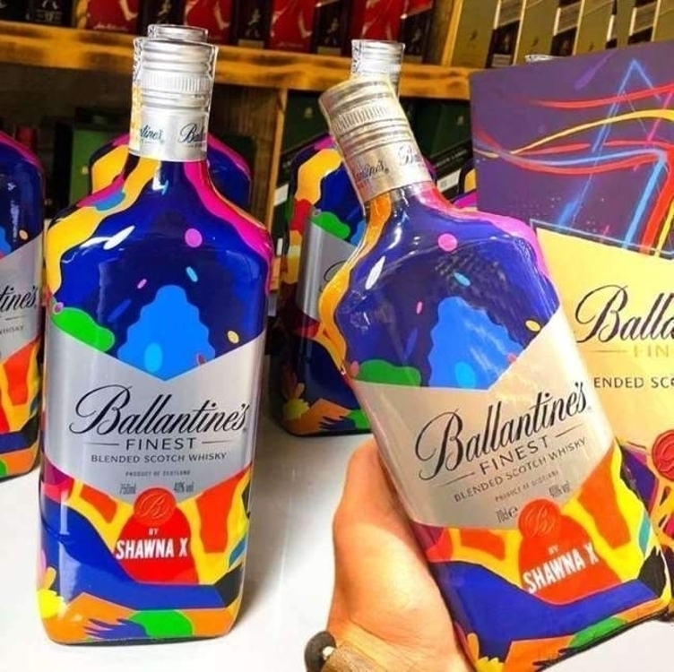 Ballantine's Finest By Shawna X Edição Limitada Ballantine's Finest By Shawna X Edição Limitada
