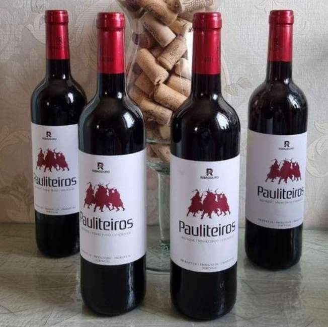 Pauliteiros Vinho Tinto Português Ribadouro 750ml Pauliteiros Vinho Tinto Português Ribadouro 750ml