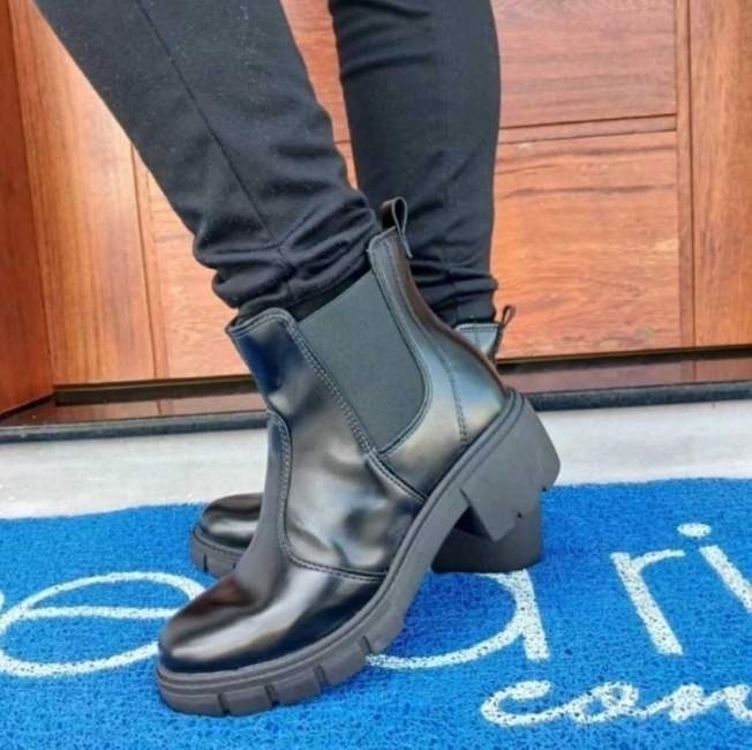 Bota Coturno Feminina Tratorada Tendência Blogueira Inverno Chasea - Neri Ferreira Bota Coturno Feminina Tratorada Tendência Blogueira Inverno Chasea - Neri Ferreira