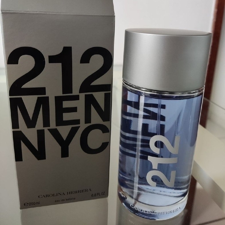 Perfume Carolina Herrera 212 Men NYC EDT 200ml para Masculino Perfume Carolina Herrera 212 Men NYC EDT 200ml para Masculino