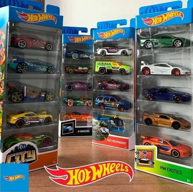 Hot Wheels Cartela De Carrinhos Com 5 Mattel - O Kit Cor Multicolor Hot Wheels Cartela De Carrinhos Com 5 Mattel - O Kit Cor Multicolor