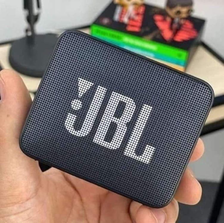Caixa de Som Bluetooth JBL Go Essential Preto Caixa de Som Bluetooth JBL Go Essential Preto
