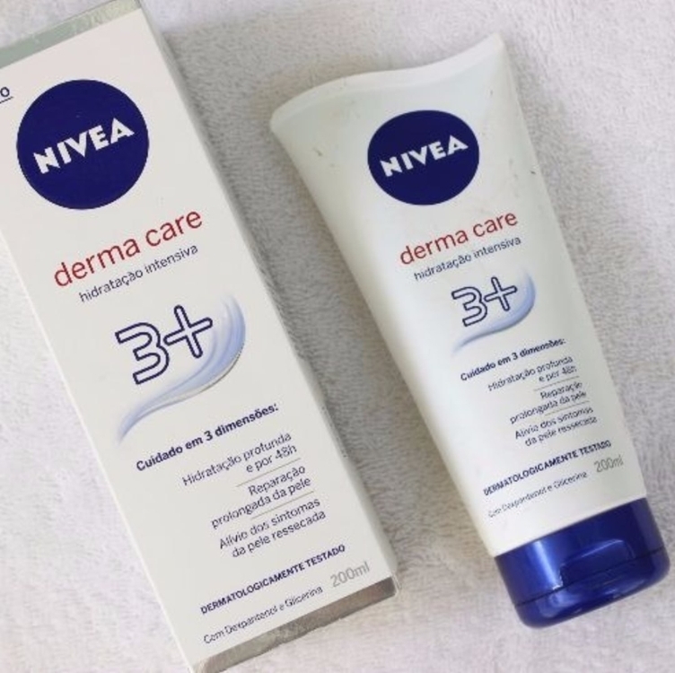 NIVEA Loção Hidratante Derma Care 200ml - Repara profundamente a pele ressecada, hidrata por 48h e protege dos sintomas da pele seca, fórmula de rápida absorção NIVEA Loção Hidratante Derma Care 200ml - Repara profundamente a pele ressecada, hidrata por 48h e protege dos sintomas da pele seca, fórmula de rápida absorção