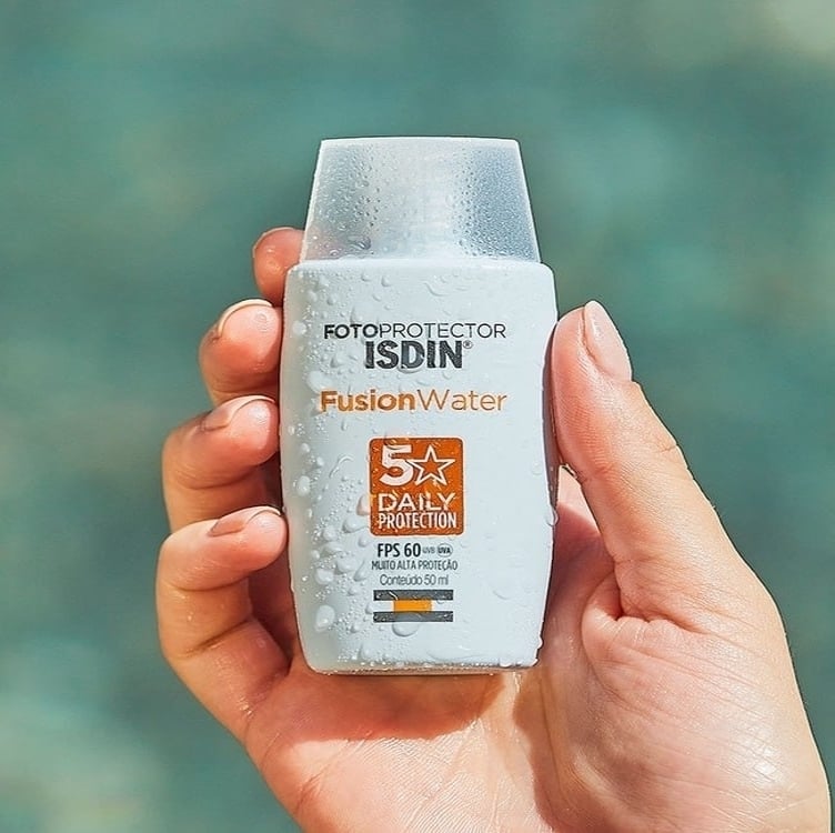 ISDIN Protetor Solar Facial Fusion Water 5 Stars Sem Cor FPS 60 - 50ml ISDIN Protetor Solar Facial Fusion Water 5 Stars Sem Cor FPS 60 - 50ml