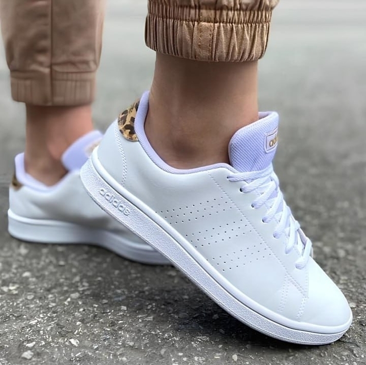 Tênis Adidas Advantage Base Feminino - Branco+Bege Tênis Adidas Advantage Base Feminino - Branco+Bege