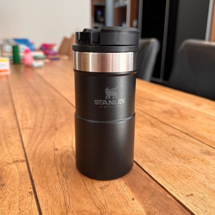 Mug Térmica Neverleak Stanley Black 250ml Mug Térmica Neverleak Stanley Black 250ml