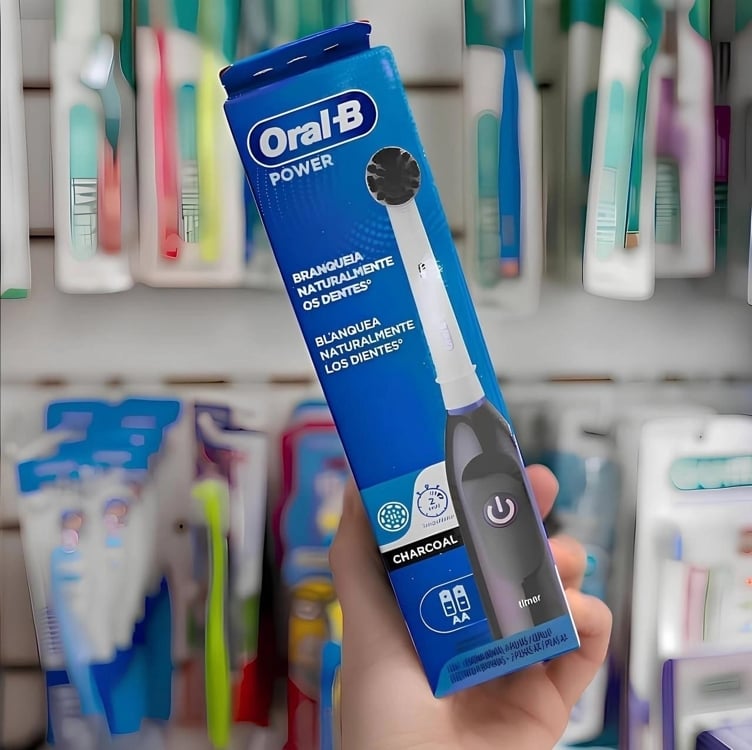 Escova de Dente Elétrica Oral-B Charcoal 1 unidade. Escova de Dente Elétrica Oral-B Charcoal 1 unidade.