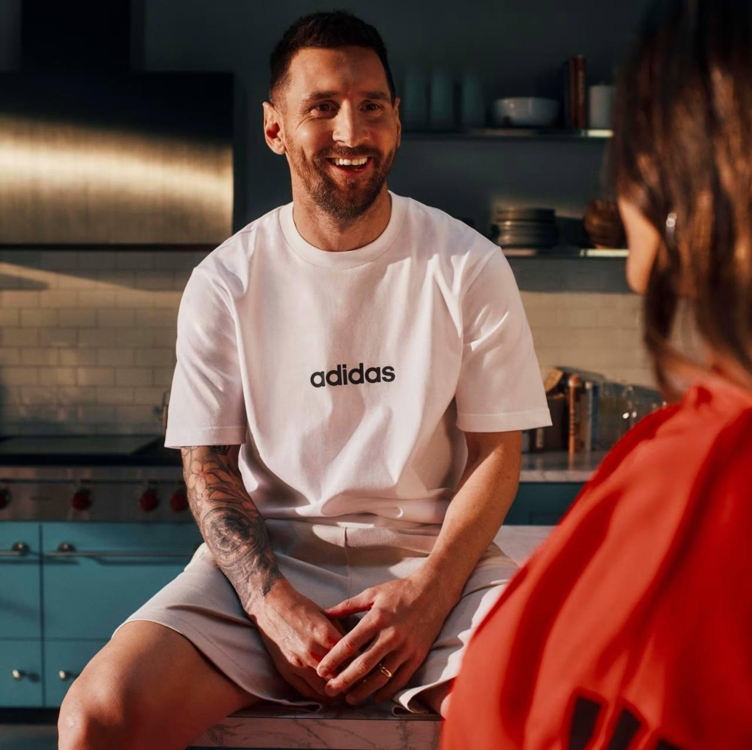 Camiseta Essentials Linear Single Jersey Adidas Camiseta Essentials Linear Single Jersey Adidas