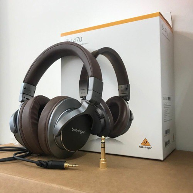 Behringer BH 470 Fone de Ouvido de Monitoramento Behringer BH 470 Fone de Ouvido de Monitoramento