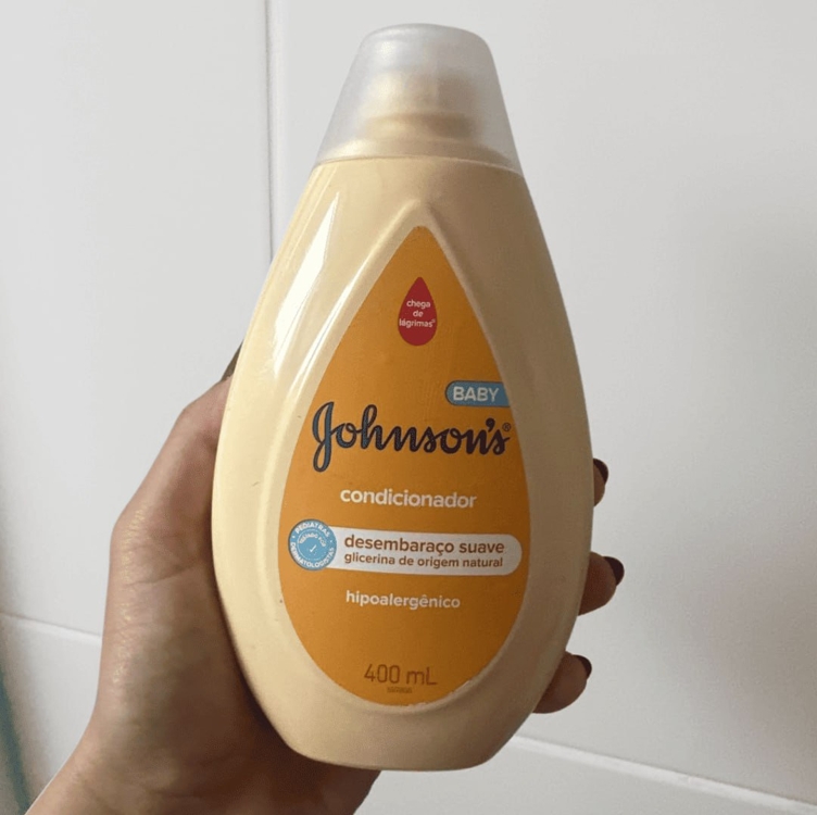 Condicionador Infantil Johnson's Baby Regular 400 Ml, Amarelo Condicionador Infantil Johnson's Baby Regular 400 Ml, Amarelo