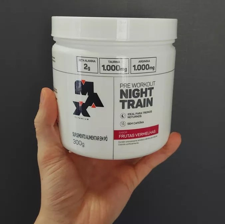 Suplemento Pó Pré Treino Max Titanium Night Train Pote 300gr Sabor Frutas Vermelhas Suplemento Pó Pré Treino Max Titanium Night Train Pote 300gr Sabor Frutas Vermelhas