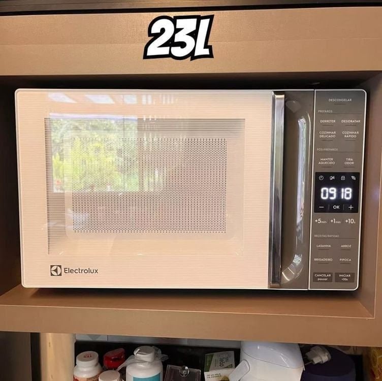 Micro-ondas Electrolux 23l Branco Efficient Com Descongelamento Assistido Me23b 220v Micro-ondas Electrolux 23l Branco Efficient Com Descongelamento Assistido Me23b 220v