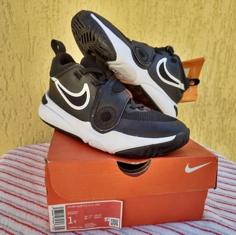 Tênis Nike Team Hustle D 11 Infantil - Preto+Branco Tênis Nike Team Hustle D 11 Infantil - Preto+Branco