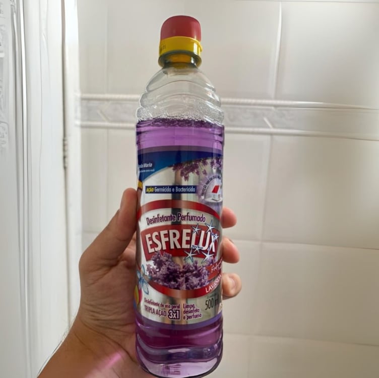Santa Maria Desinfetante Esfrelux Lavanda 500ml Santa Maria Desinfetante Esfrelux Lavanda 500ml