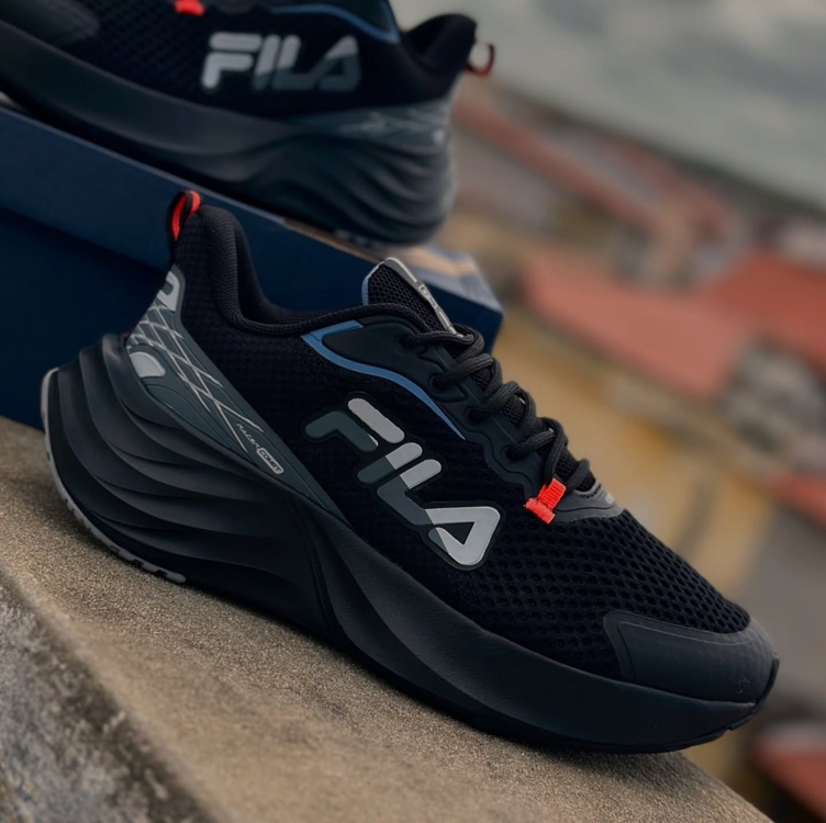 Tênis Fila Racer Comet Masculino - Preto+Azul Tênis Fila Racer Comet Masculino - Preto+Azul