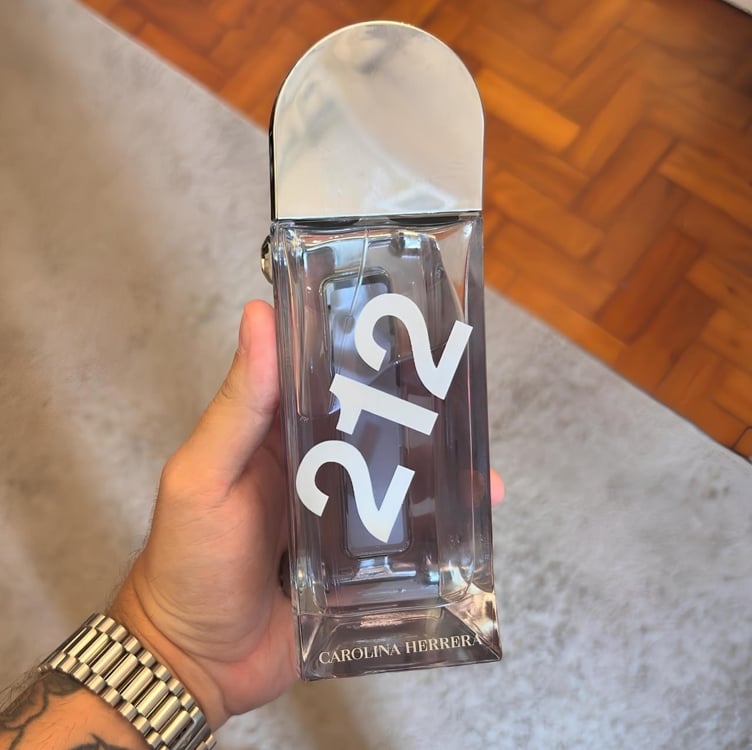 Perfume 212 Heroes Carolina Herrera Masc Edt 150ml-original Perfume 212 Heroes Carolina Herrera Masc Edt 150ml-original