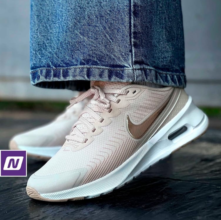 Tênis Nike Air Max Nuaxis Feminino - Branco Tênis Nike Air Max Nuaxis Feminino - Branco