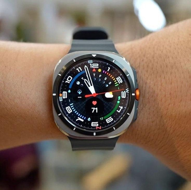 Samsung Galaxy Ultra Smartwatch Titânio Resistente A Água Caixa Preto Pulseira Preto Samsung Galaxy Ultra Smartwatch Titânio Resistente A Água Caixa Preto Pulseira Preto