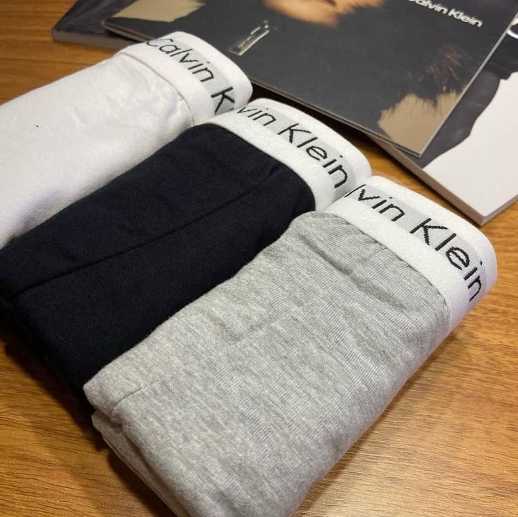 Kit 2 Cuecas Boxer Masculinas Elástico Calvin Klein Kit 2 Cuecas Boxer Masculinas Elástico Calvin Klein