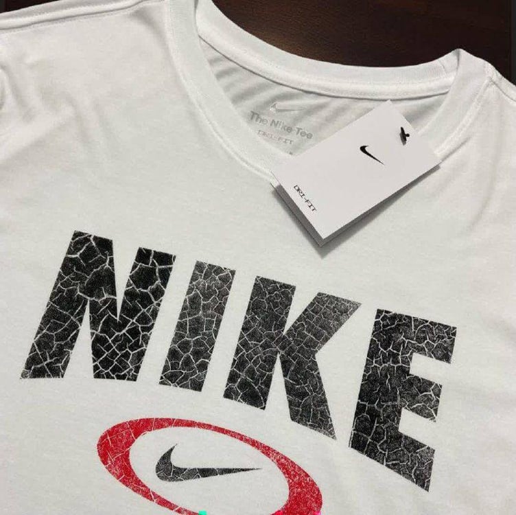 Camiseta Nike Dri-FIT Masculina Camiseta Nike Dri-FIT Masculina