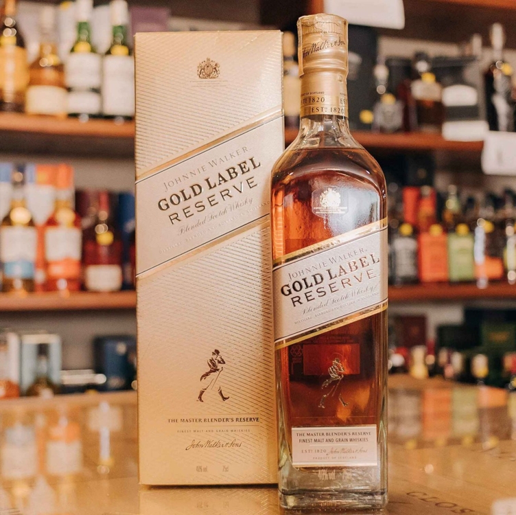 Por R$ 208,90: Whisky Johnnie Walker Gold Label 750ml | Pechinchou